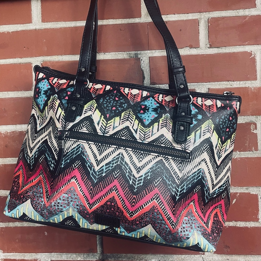 The Sak Tribal Tote